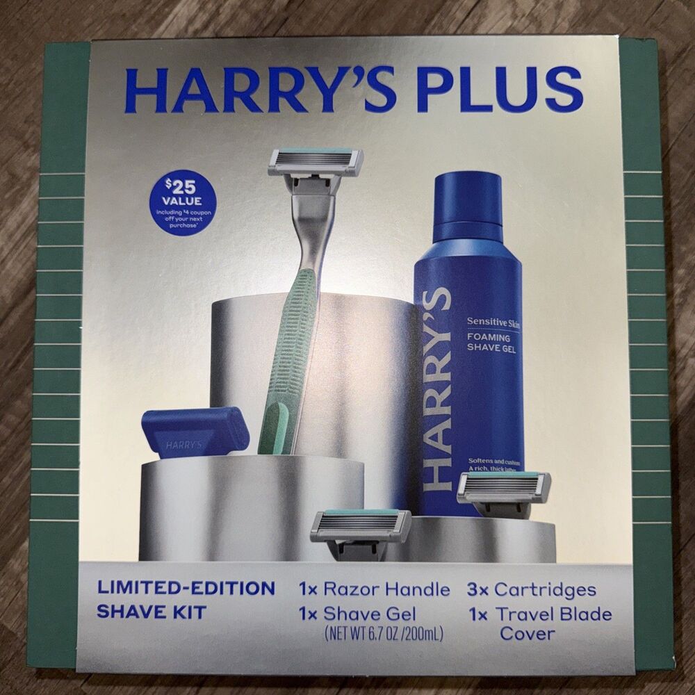 Harry's Plus Holiday Gift Set with Shaving Razor for Men, 3 Blade Refill